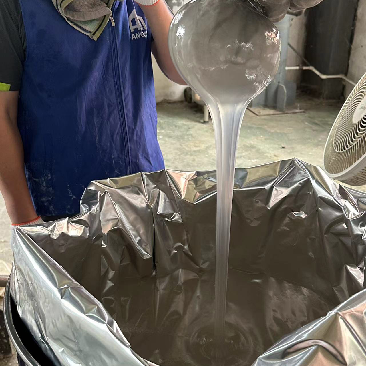 Product pur hot melt adhesive