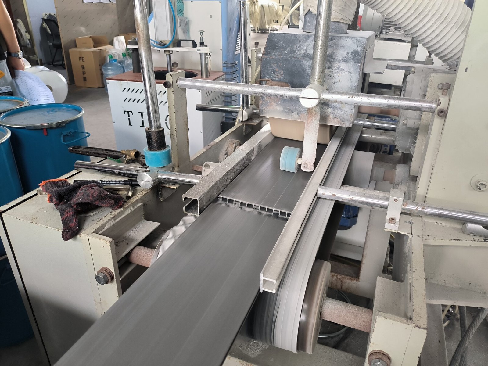 Surface Treatment skirting board Surface Treatment